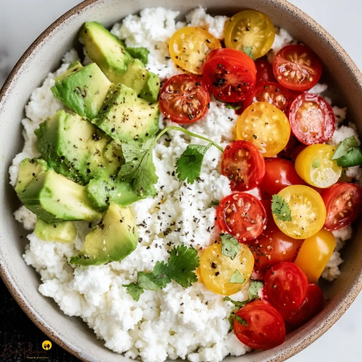 Easy Cottage Cheese and Avocado Salad Recipe