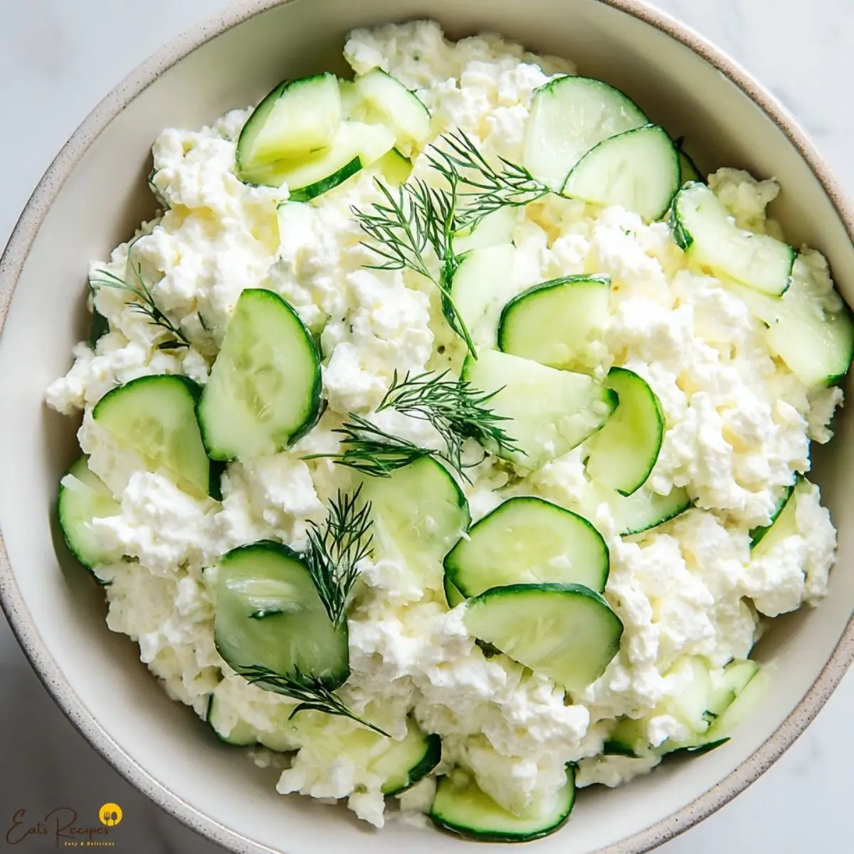 Easy Cottage Cheese and Cucumber Salad Recipe